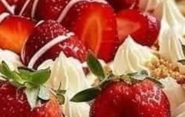 White Chocolate Strawberry Cheesecake