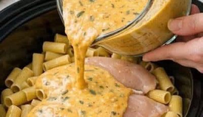 Creamy Crockpot Chicken Pasta