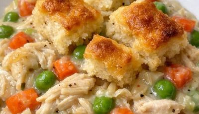 Slow Cooker 5-Ingredient Chicken Pot Pie